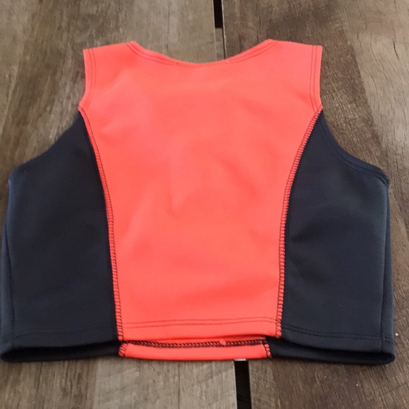 Rash Guard Top with Zipper - Picture 4 of 5